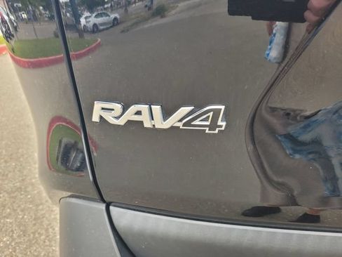 Used 2024 Toyota RAV4 LE AWD/4WD image 10