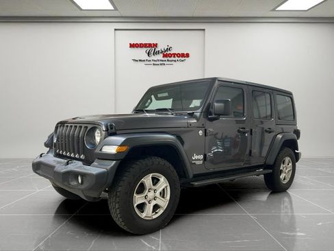 Used 2020 Jeep Wrangler Unlimited Sport S image 3
