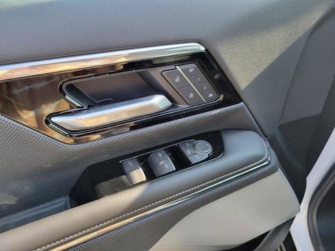 New 2025 GMC Sierra EV Denali image 28