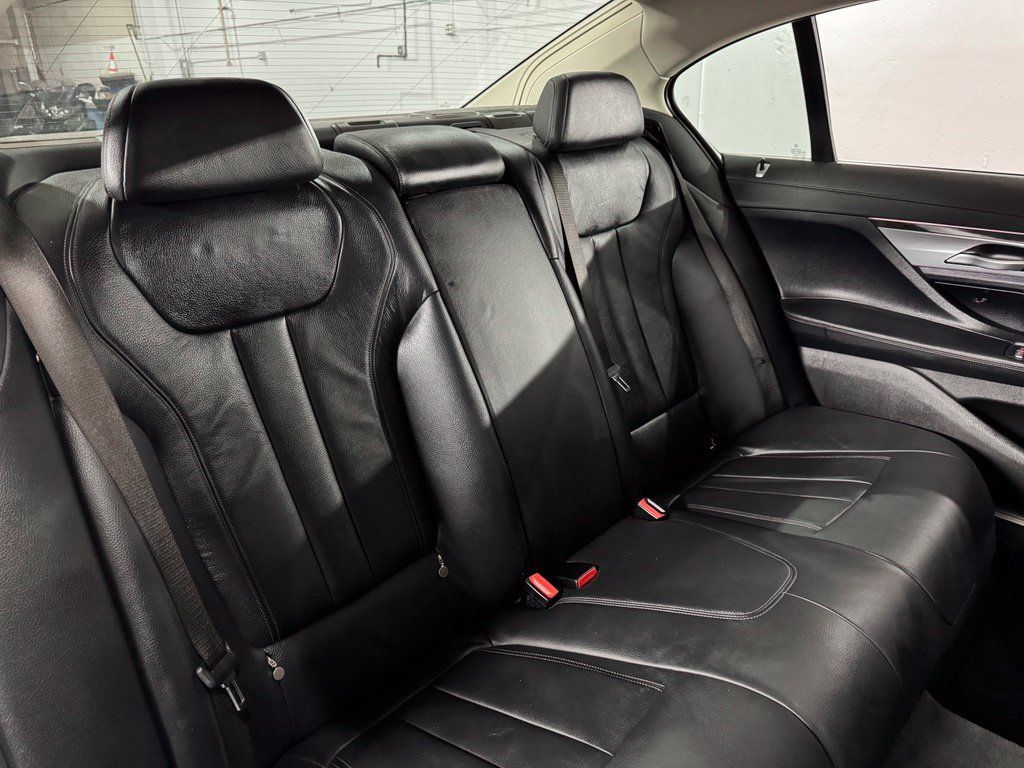 Used 2022 BMW 745e xDrive AWD/4WD image 51
