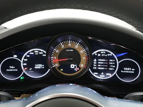 Used 2021 Porsche Cayenne AWD/4WD image 14