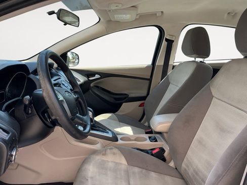 Used 2014 Ford Focus SE FWD image 6