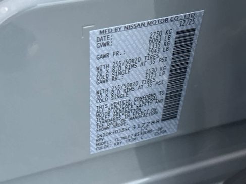 New 2025 Nissan Pathfinder Platinum image 35