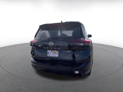 Used 2025 Nissan Rogue SV AWD/4WD image 14