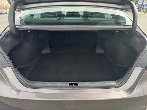 Used 2024 Toyota Camry SE FWD image 8