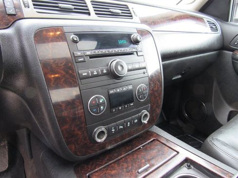 Used 2012 GMC Sierra 2500 Denali w/ Suspension Package, Off-Road image 19