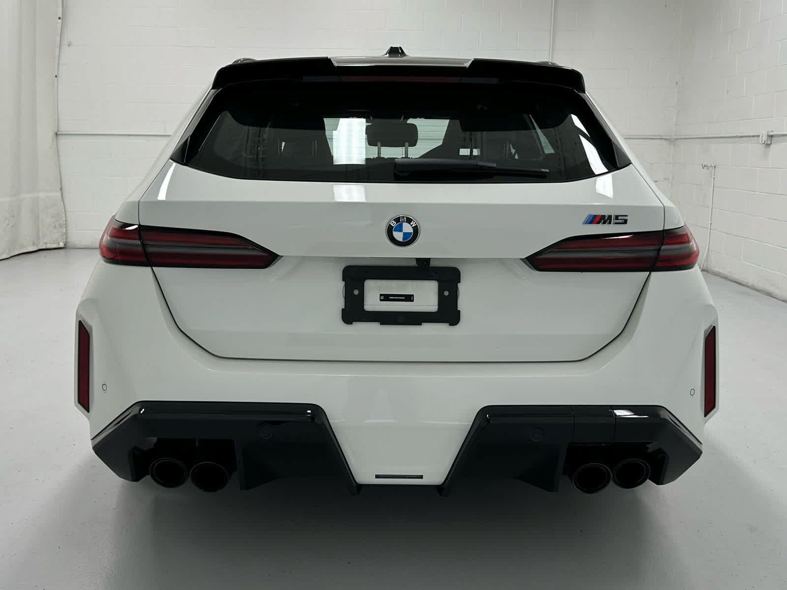 Used 2026 BMW M5 Touring AWD/4WD image 7