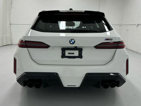 Used 2026 BMW M5 Touring AWD/4WD image 7