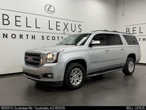 Used 2017 GMC Yukon XL SLT AWD/4WD image 9