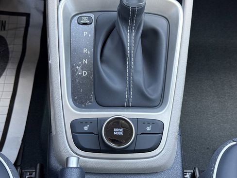 New 2026 Hyundai Venue SEL FWD image 25
