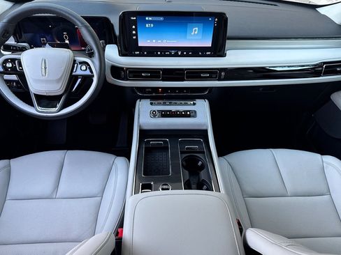 New 2026 Lincoln Aviator Reserve AWD/4WD image 11