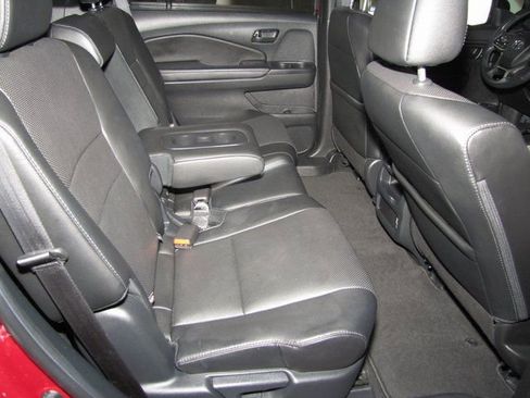 Certified 2023 Honda Passport EX-L image 19