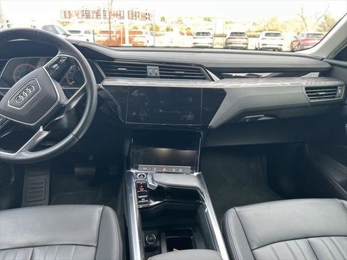 Certified 2024 Audi Q8 e-tron Premium image 7