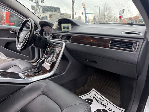 Used 2016 Volvo XC70 T5 Premier w/ Proximity Package image 18