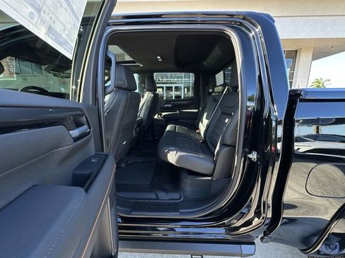 New 2026 GMC Sierra 1500 AT4 w/ AT4 Premium Package AWD/4WD image 31