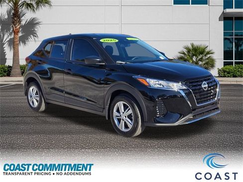 Used 2025 Nissan Kicks Play S image 5