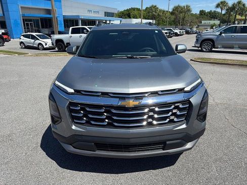 New 2026 Chevrolet Equinox LT w/ Convenience Package II FWD image 8