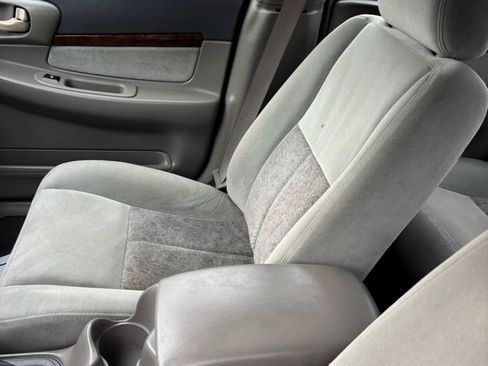 Used 2004 Chevrolet Impala LS w/ Preferred Equipment Group image 15