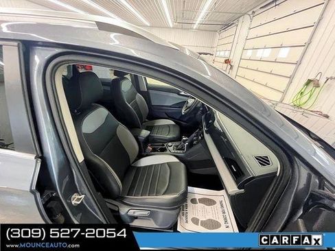 Used 2022 Volkswagen Taos SEL image 5