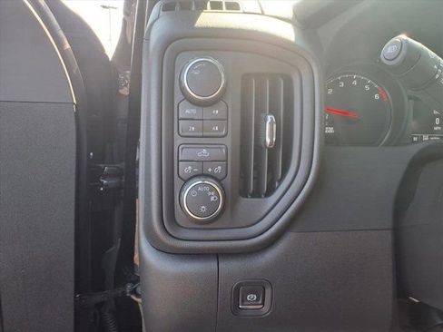 Used 2024 Chevrolet Silverado 1500 Custom Trail Boss w/ LPO, Dark Essentials Package image 19