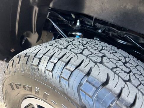 Used 2024 Toyota Tacoma TRD Off-Road AWD/4WD image 24