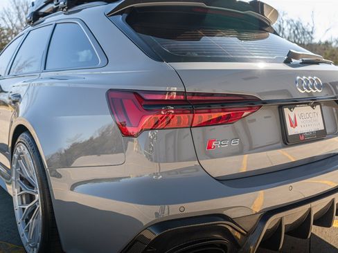 Used 2026 Audi RS 6 performance image 33
