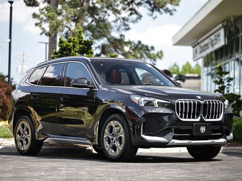 Used 2025 BMW X1 xDrive28i AWD/4WD image 1