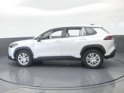 Used 2026 Toyota Corolla Cross L FWD image 3