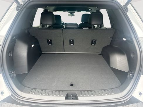 New 2027 GMC Terrain Elevation w/ Elevation Premium Package AWD/4WD image 25
