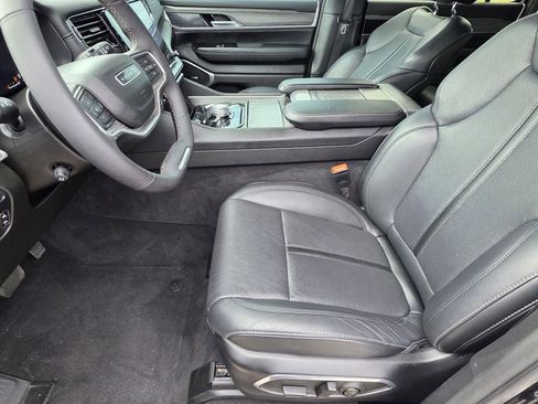 Used 2024 Jeep Wagoneer Series II AWD/4WD image 7