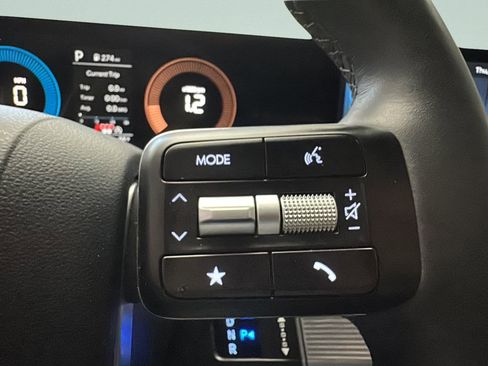 Certified 2025 Hyundai Santa Fe SEL image 23