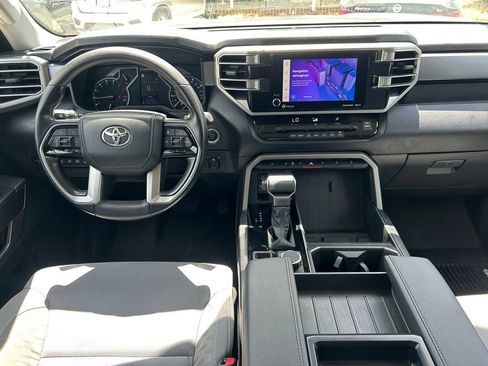 Used 2022 Toyota Tundra SR5 AWD/4WD image 18