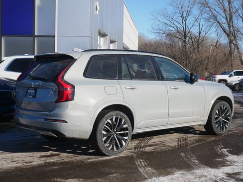New 2026 Volvo XC90 B6 Ultra w/ Lounge Package image 3