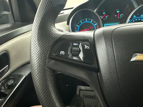 Used 2014 Chevrolet Cruze LS FWD image 37