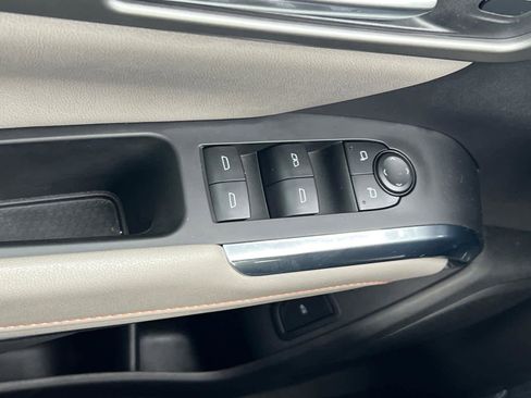 Certified 2025 Chevrolet Traverse LT image 22