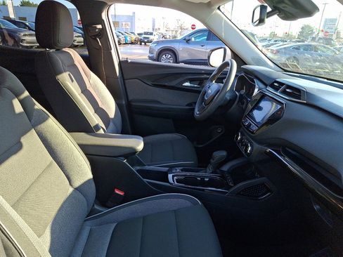 Used 2021 Chevrolet TrailBlazer LT w/ Sun and Liftgate Package image 12