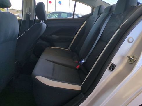 Used 2021 Nissan Versa SV FWD image 27