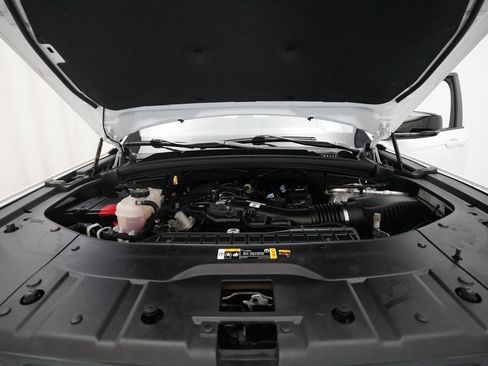 Used 2023 Jeep Grand Cherokee Limited w/ Black Appearance Package image 3