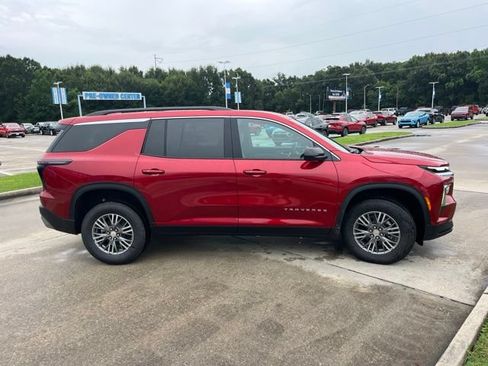 New 2026 Chevrolet Traverse LT w/ LPO, Floor Liner Package FWD image 10