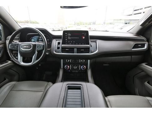Used 2023 GMC Yukon XL SLT RWD image 11