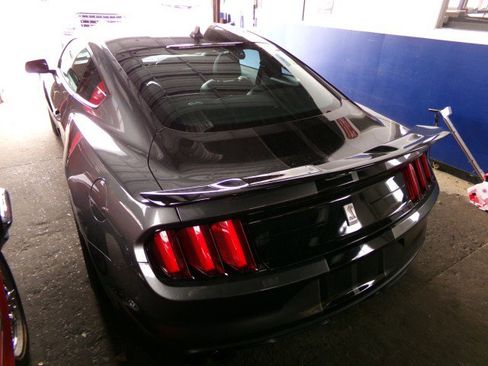 Used 2020 Ford Mustang Shelby GT350 w/ Technology Package image 9