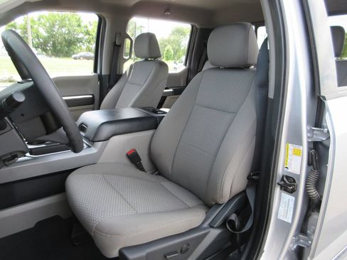 Used 2022 Ford F350 XLT w/ XLT Premium Package AWD/4WD image 20