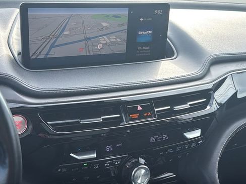 Used 2023 Acura MDX SH-AWD w/ Advance Package image 18