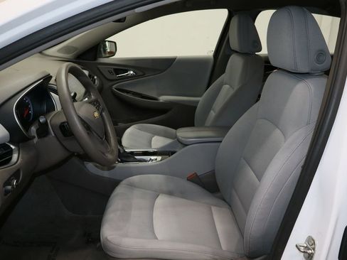 Used 2022 Chevrolet Malibu LT image 12