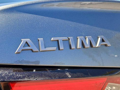 Used 2023 Nissan Altima 2.5 SV w/ SV Premium Package FWD image 12