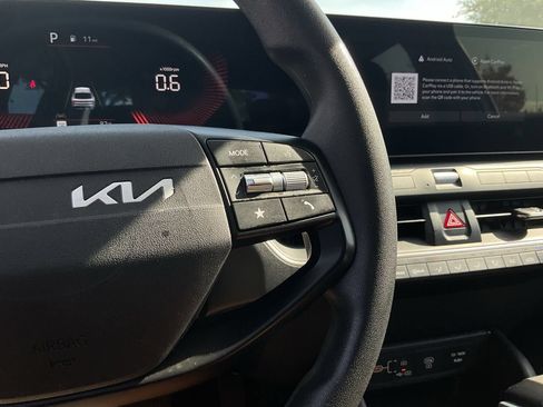 Used 2025 Kia K4 FWD image 33
