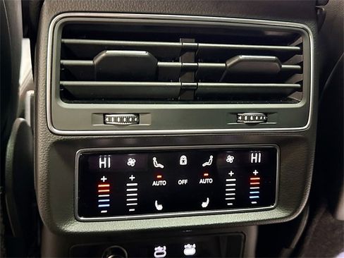 Used 2021 Audi Q8 Premium Plus w/ Premium Plus Package image 29