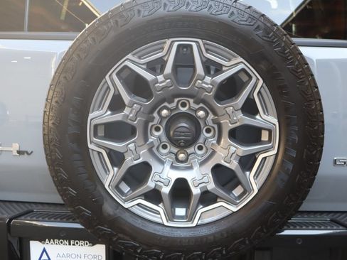 Used 2025 GMC Hummer EV 3X AWD/4WD image 38
