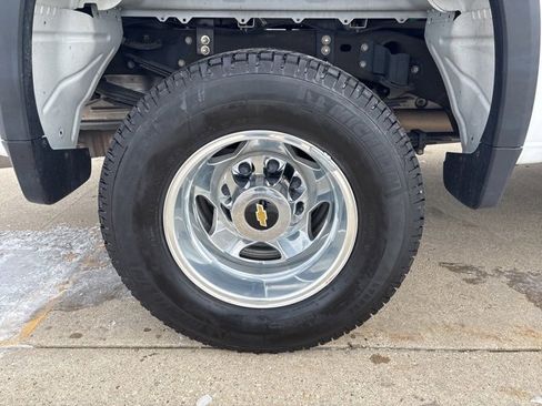 Used 2021 Chevrolet Silverado 3500 LTZ w/ LTZ Convenience Package image 9