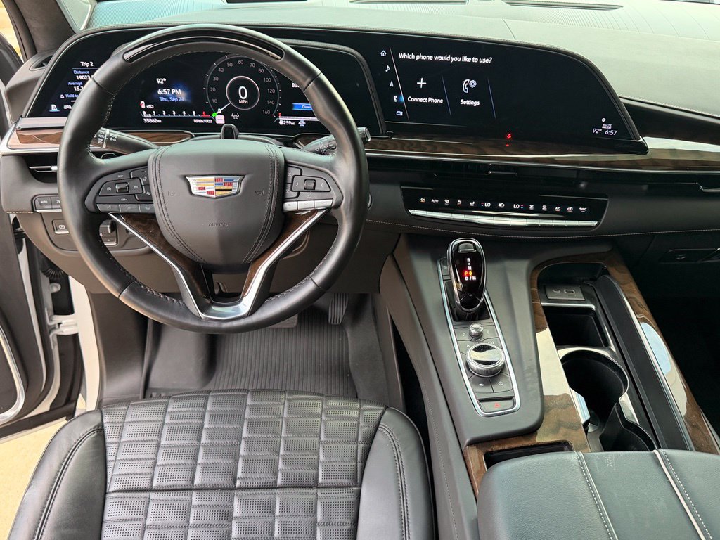 Used 2024 Cadillac Escalade ESV Sport Platinum w/ LPO, ONYX Package AWD/4WD image 21